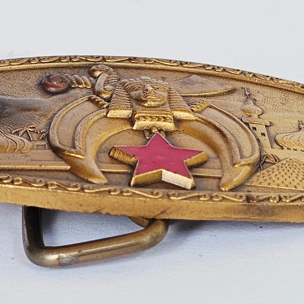 1981 Harry Klitzner Co Shriners Masonic Belt Buckle Brass Tone Red Star Vintage
